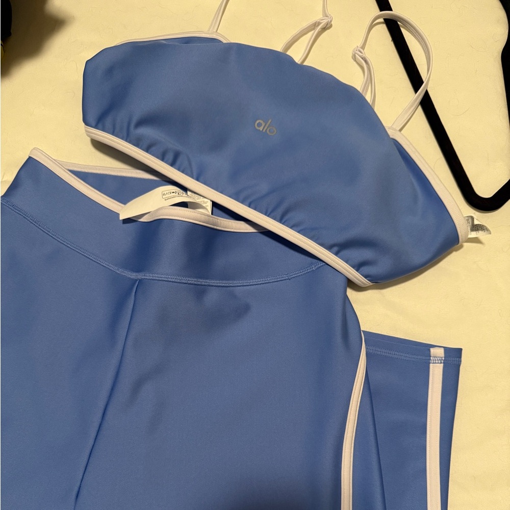 ALO Yoga Sky Blue Leggings